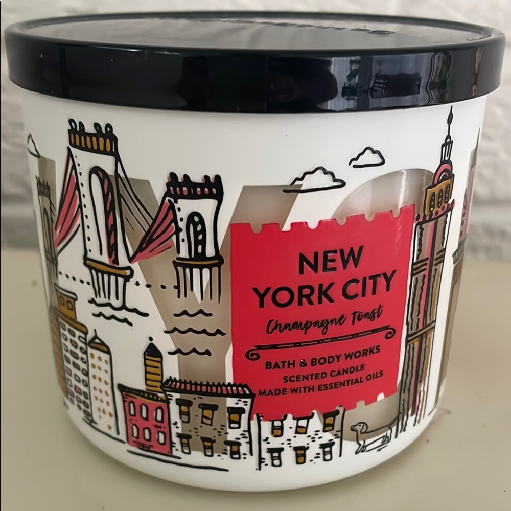 Bath and Body Works New York City NYC Champagne Toast 3 wick candle